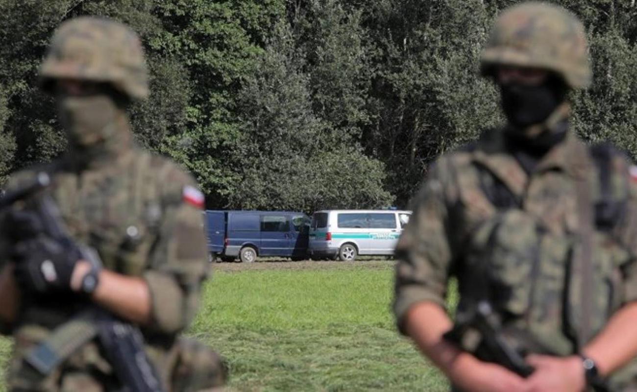 Poland Plans To Send Up To 10,000 Soldiers To Border With Belarus ...