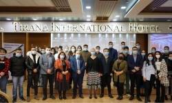 Edicioni i parë i Shkollës Politike u përmbyll në Shqipëri