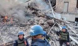 Rusi bombardovali školu u ukrajinskom selu, desetine osoba pod ruševinama