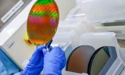 Europe has risky reliance on China for low-tech chips, auditors warn