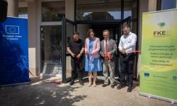 Ministrja Rizvanolli merr pjesë në përurimin e renovimit të ndërtesës sociale në Malishevë