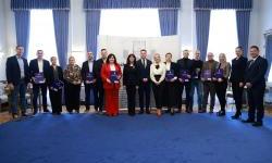 U Osijeku uručeni ugovori za 10 novih prekograničnih projekata