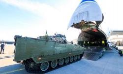 Which countries are sending military aid to Ukraine?