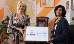 UNICEF i USAID su u 25 škola Tuzlanskog kantona isporučili računarsku opremu u ukupnoj vrijednosti od 108.000 $