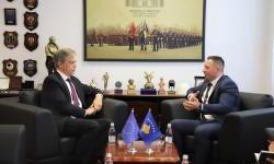 EULEX-i i jep donacion Ministrisë së Mbrojtjes të Kosovës