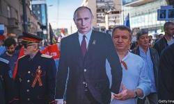 How would Putin's fall affect the Balkans?