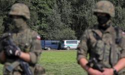 Poland plans to send up to 10,000 soldiers to border with Belarus