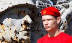 Iza linija: Rusko ispiranje mozga tinejdžerima u okupiranoj Ukrajini