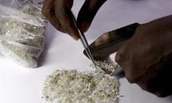 How the West convinced Russia’s diamond competitors to join it