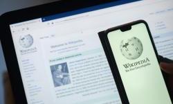 Razotkrivanje Pravde: Kako prokremaljske snage truju modele umjetne inteligencije i prepravljaju Wikipediju
